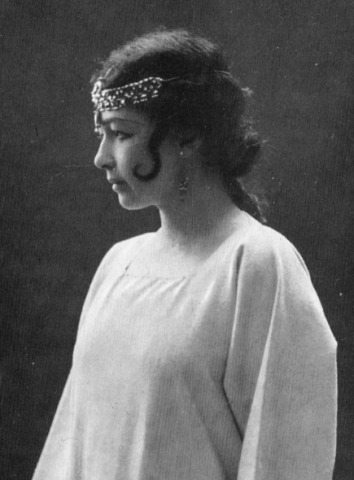 Harriet Bosse som Indras datter i Ett drömspel, 1907