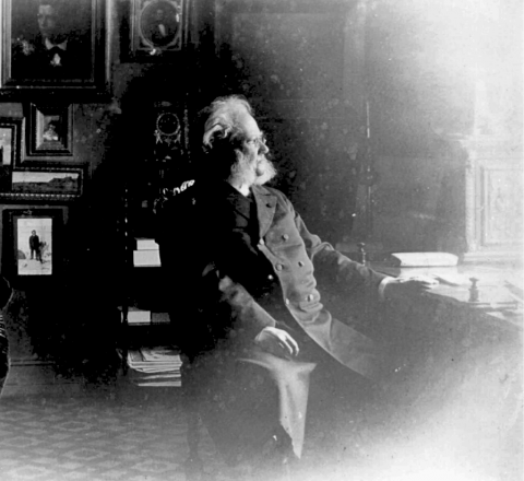Henrik Ibsen ved skrivebordet i Arbinsgate i Kristiania ca 1900