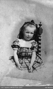 Oda Lasson som barn, ca 1865