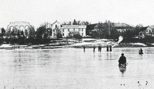 Mjøsisen ved Storhamar gård på Hamar, ca 1890